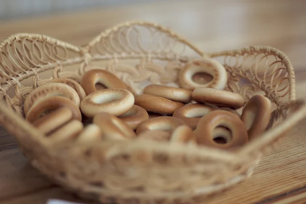 Wicker basket with bread-rings — Stock Photo, Image