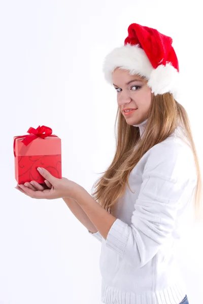 Chica joven feliz con caja de regalo —  Fotos de Stock