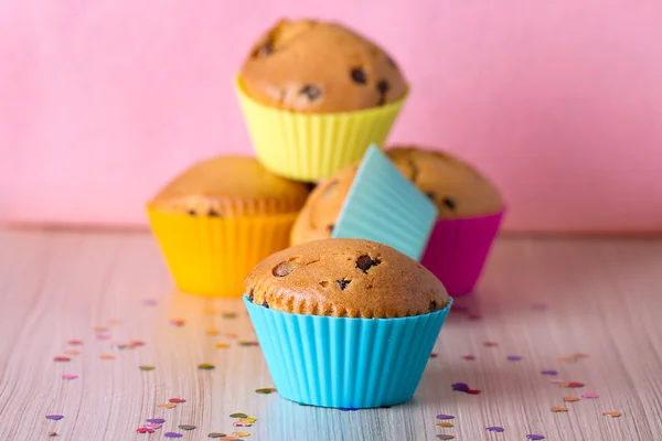 Hausgemachte Cupcakes mit Silikonformen — Stockfoto