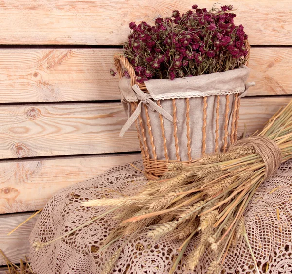 Lavendel und Weizen — Stockfoto