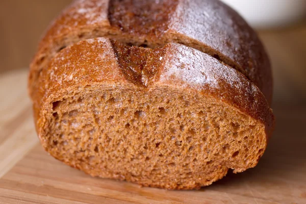 Hausgemachtes Brot gebacken — Stockfoto