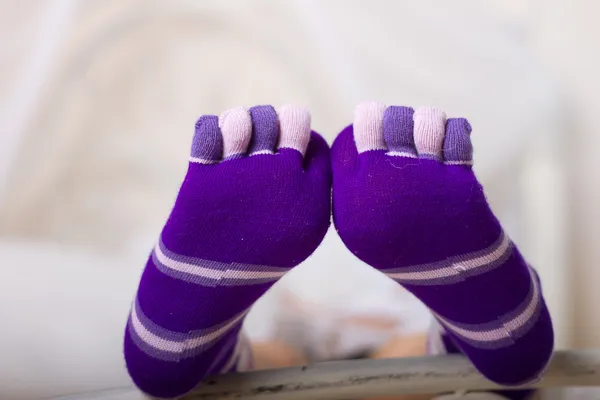 Meias menina dedo em forma e colorido — Fotografia de Stock