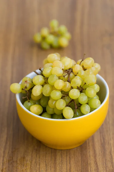 Uvas na tigela — Fotografia de Stock