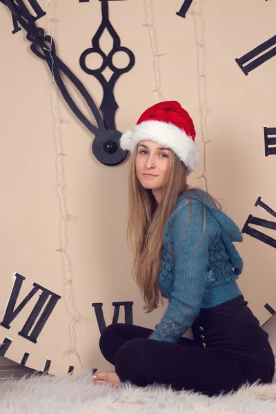 Menina em relógios fundo hora do almoço — Fotografia de Stock