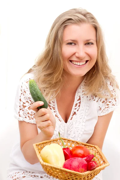 Vrouw met vruchten en groenten — Stockfoto