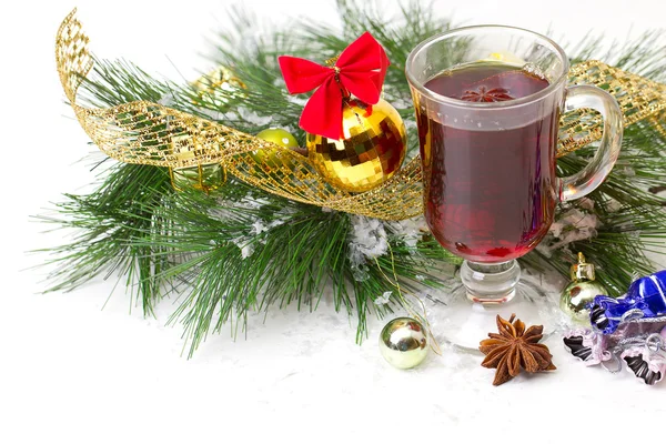 Tazza di Natale con tè decorato — Foto Stock
