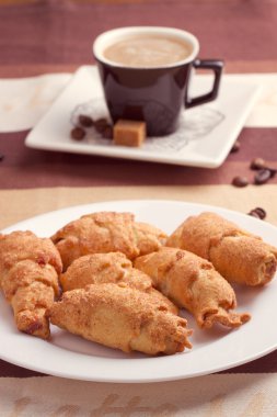 kruvasan ile hizmet kahve