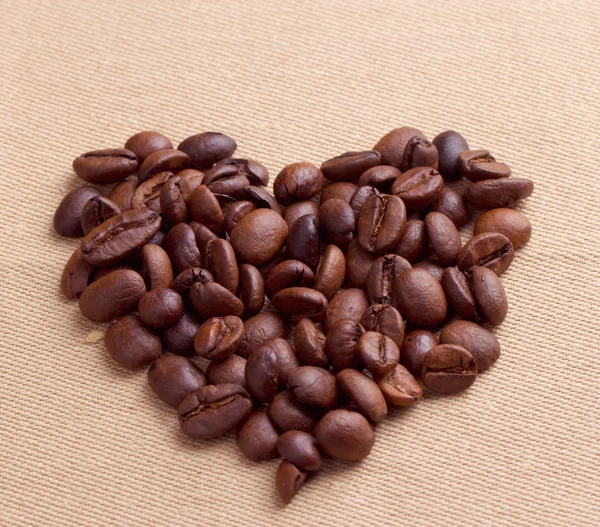Hjärta form kaffebönor — Stockfoto
