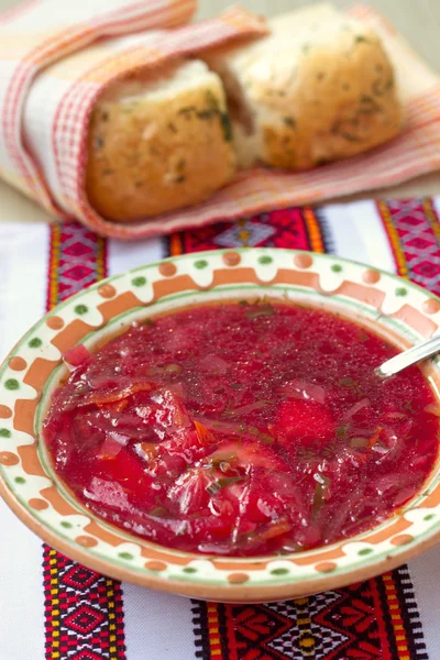 Tradycyjna zupa Ukraińska - czerwony barszcz — Zdjęcie stockowe