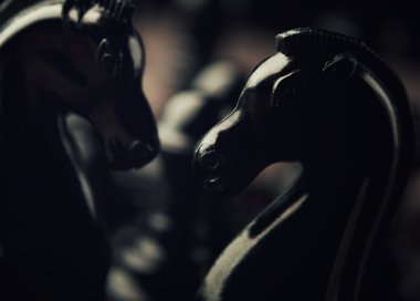 Kara Şövalye satranç