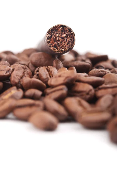 Cigar and coffee beans — Stock Photo, Image