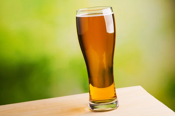 Свіже пиво скла — стокове фото