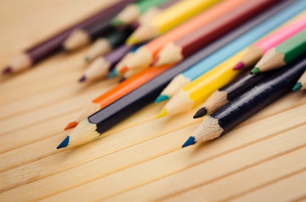 Gros plan de crayons de couleur — Photo