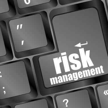 Risk yönetimi düğmesi olan klavye, İnternet konsepti