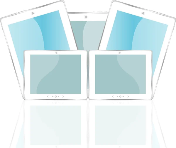 Branco brilhante tablet pc isolado no fundo reflexivo branco — Fotografia de Stock