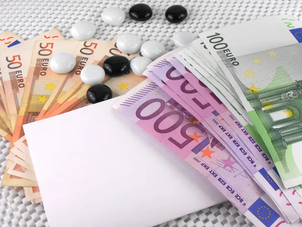 500 euros currency, white empty paper and stones — Stock Photo, Image