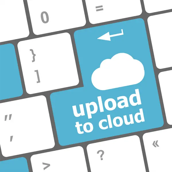 Upload do chmury, klawiatura komputera dla cloud computing — Zdjęcie stockowe