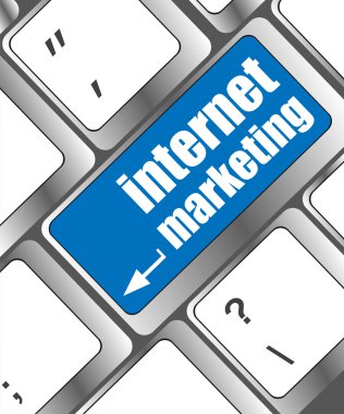 çevrimiçi pazarlama veya internet pazarlama kavramları, klavye tuşunun giriş tuşunda iletisi olan