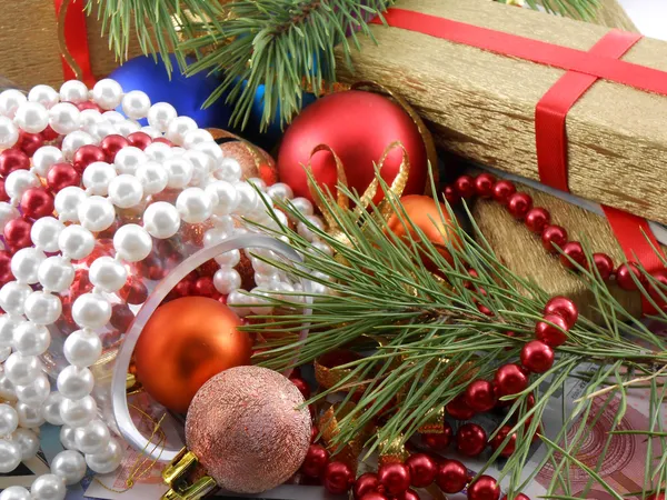 Christmas gift box with new year balls, white diamonds and tree branch — Stock Photo, Image