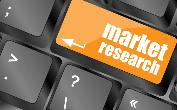 Taste mit Marktforschungstext auf Laptop-Tastatur, Geschäftskonzept — Stockfoto
