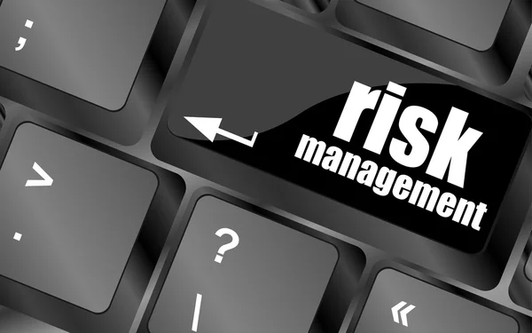 Keyboard with risk management button, internet concept — Stock Photo, Image