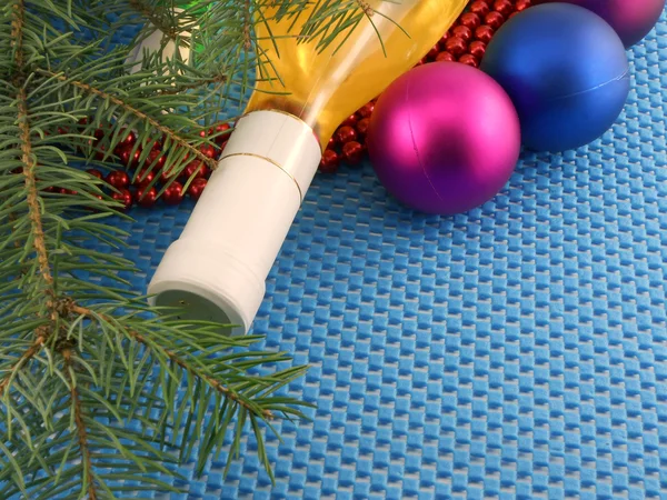 Champagne and balls as a New Year decoration, winter holidays — Stock Photo, Image