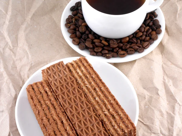 Ontbijt met koffie en wafels — Stockfoto