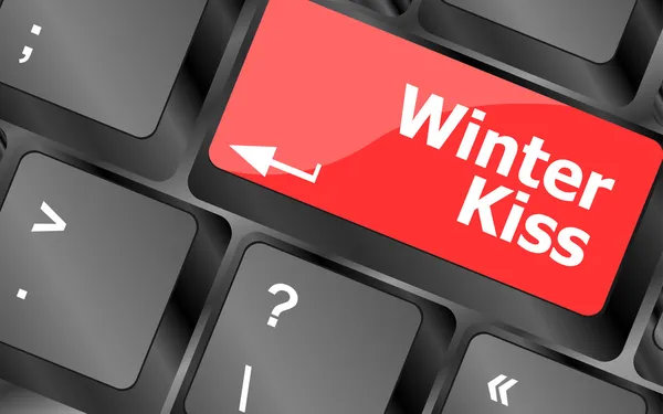 Inverno beijo no botão de tecla do teclado do computador — Fotografia de Stock