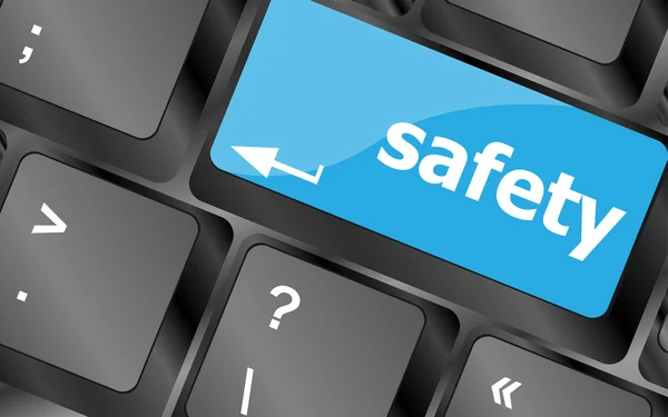 Safety first concept mit Taste auf der Computertastatur — Stockfoto