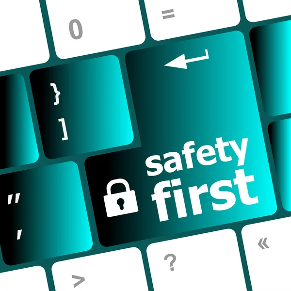 Veiligheid eerst, close-up weergave op conceptuele toetsenbord, beveiligingssleutel — Stockfoto