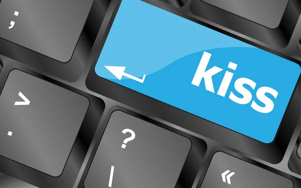 Key with the word kiss on it, on a computer keyboard — Stock Photo, Image