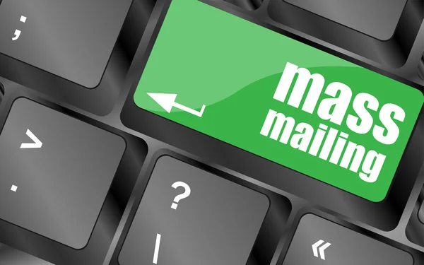 Marketingový koncept: počítačová klávesnice se slovem Mass Mailing — Stock fotografie