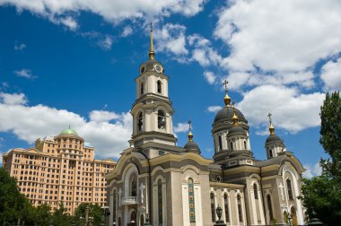 Yeni bir iş merkezi ve Donetsk_098 katedralde