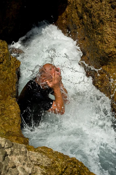 Uomini e acqua — Foto Stock