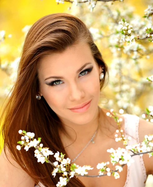 Girl on the nature — Stock Photo, Image