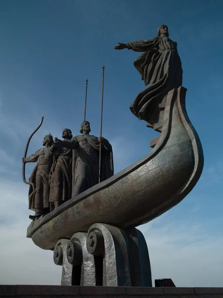 Monument över grundarna av Kiev — Stockfoto