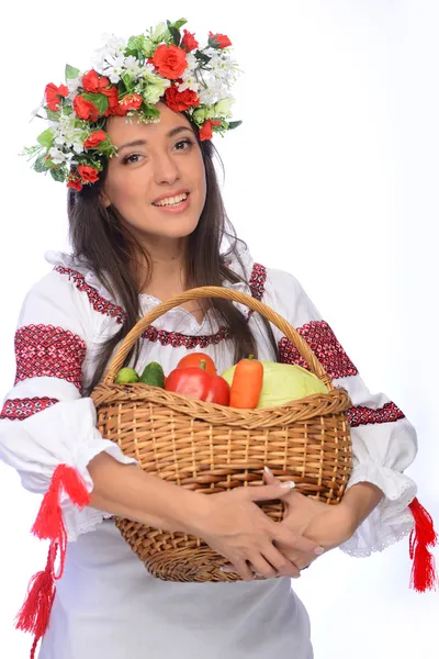 Flicka i ukrainsk kostym — Stockfoto