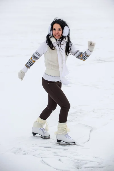 Menina em patins — Fotografia de Stock