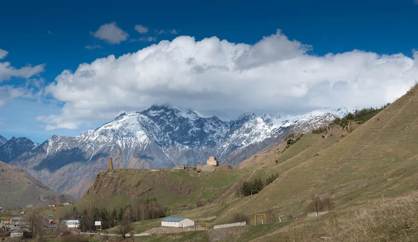 Gürcistan dağ manzarası — Stok fotoğraf