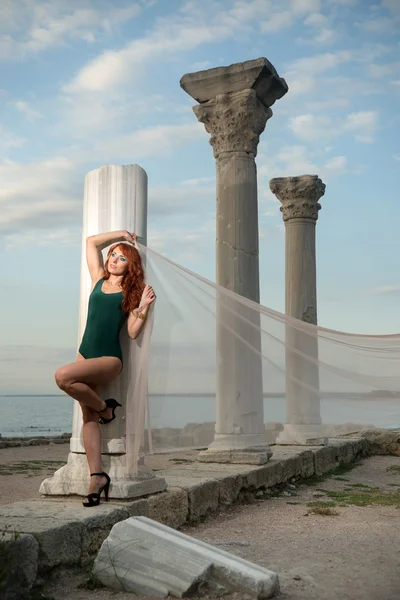 Menina em Chersonesos — Fotografia de Stock