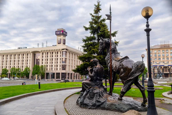 Monument Kozak Mamai Het Onafhankelijkheidsplein Kiev Oekraïne — Stockfoto