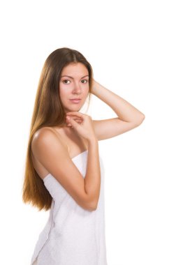 Kız uzun tüyleri ve temiz ten yüz