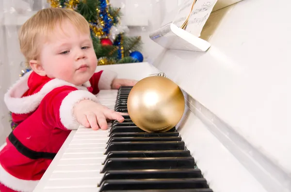 Jongen verkleed als santa claus — Stockfoto