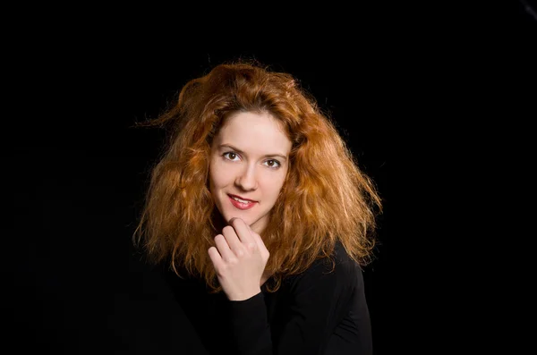 A vörös hajú lány portréja — Stock Fotó