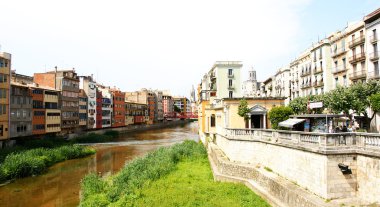 onyar Nehri ile cephede colourists yansıyan