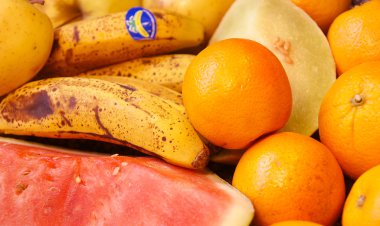 meyve mutfak mermer üzerinde