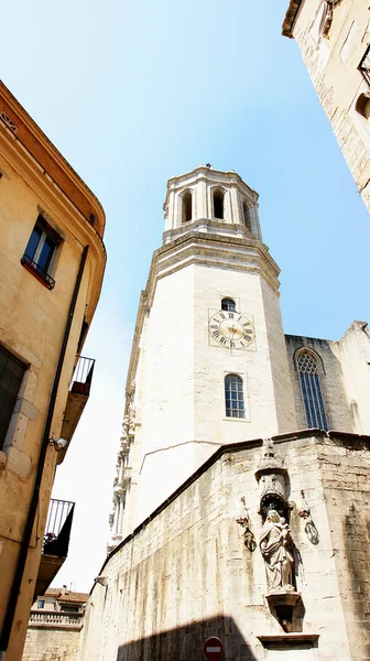 Devant la cathédrale de Gérone — Photo