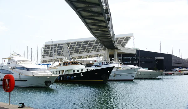 Panoramautsikt över hamnen forum — Stockfoto