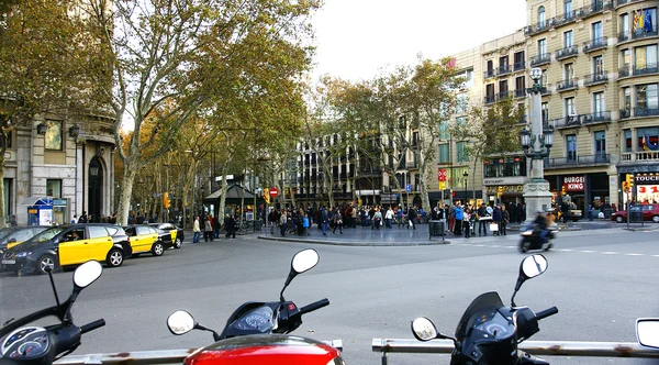 バルセロナのランブラス通りのパノラマ — ストック写真