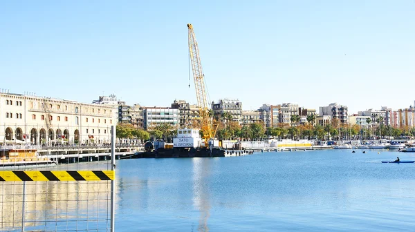 Panorâmica de moll do Fusta com guindaste amarelo — Fotografia de Stock